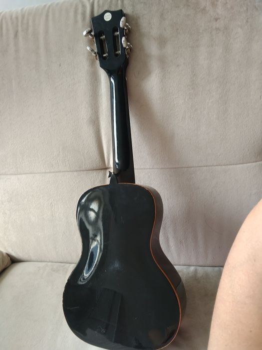 Продам укулеле гитара