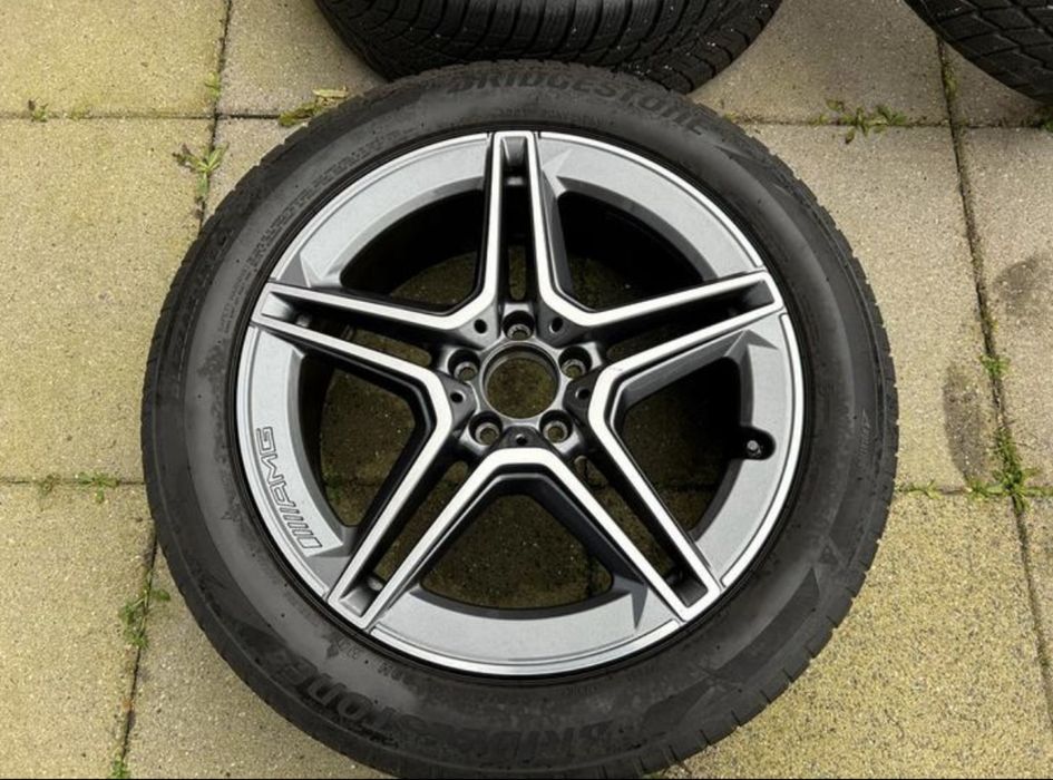 Мерцедес GLA джанти 19 цола със зимни гуми