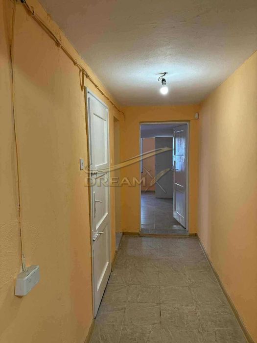 Етаж от къща под наем/офис в кв. Кършияка! 7574507