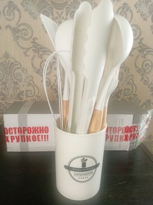 Продам набор кухонный. Новый