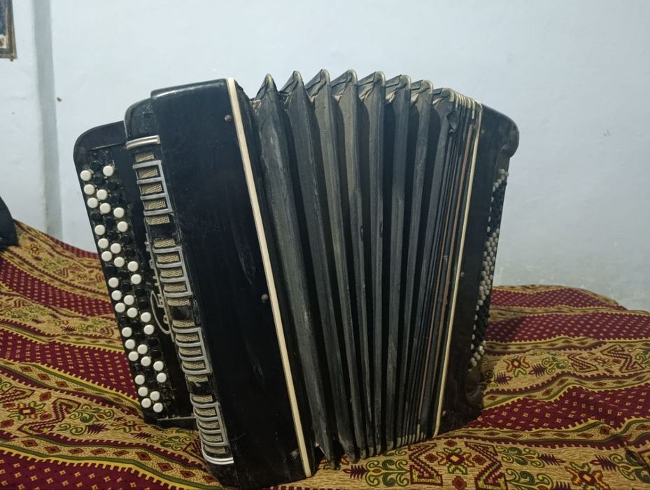 Баян Сатурн Раритет Антиквариат.