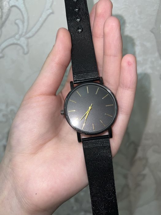 стильные новые часы