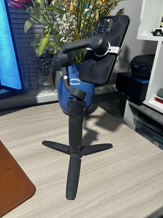 Стабилизатор для смартфона DJI Osmo Mobile SE