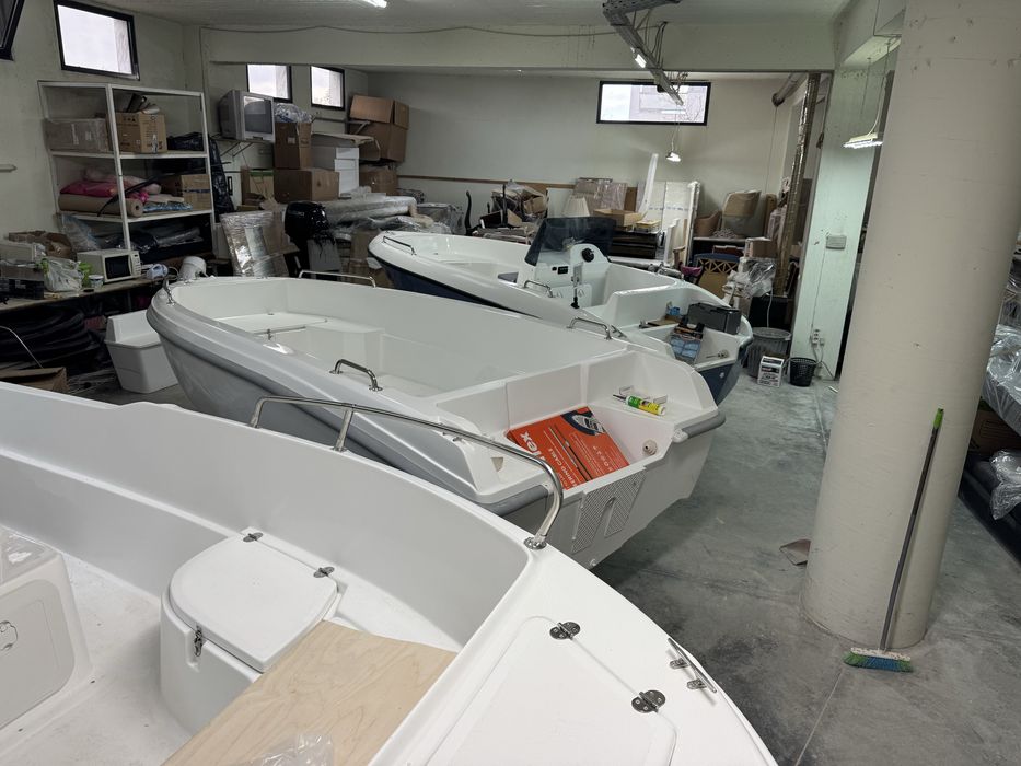 Нови лодки 4.5м,Yamaha 30f и колисар!