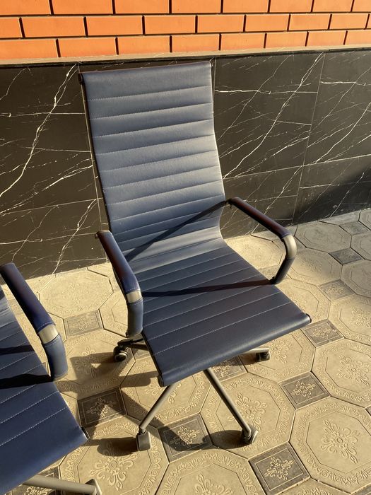 продам офисное кресло