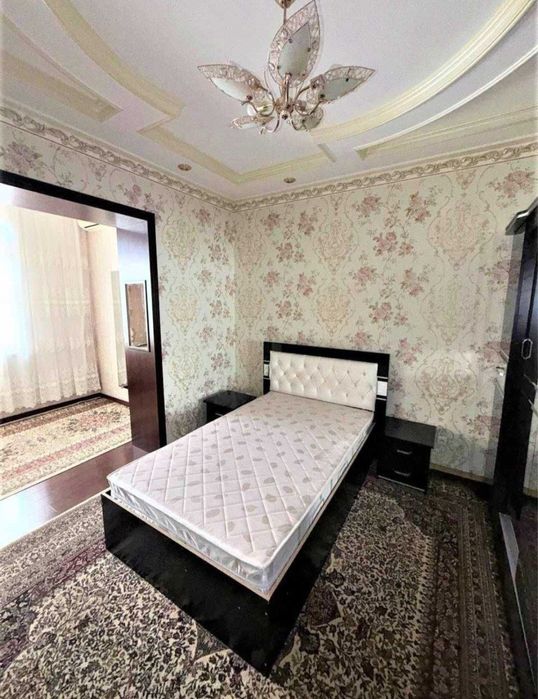 Чиланзар 1 Высокопотолочка 80кв.м Балкон2/7 и 1,5/3 комнаты Раздельные