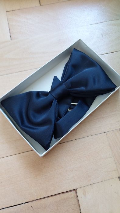 Papion elegant negru