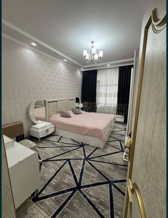 Продается 3 ком квартира, с мебелью техникой , Паркентский ,новострой