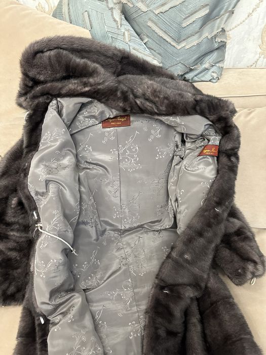 Продаю норковую шубу