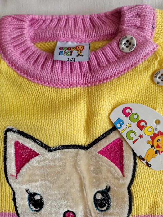 Новые,теплые кофты на девочку