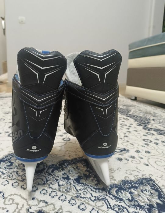 Продам коньки дешево