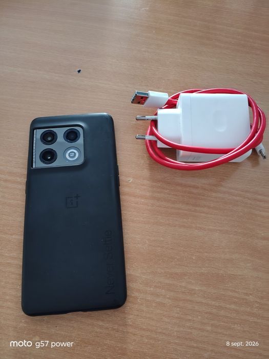 Oneplus 10 pro 8 gb RAM + 8 gb RAM, 256 memorie