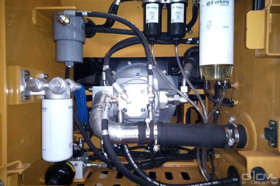 Колёсный экскаватор XGMA 815W 0.6 куб