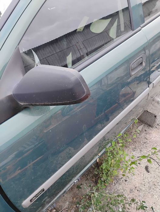 Vând piese Opel Astra g