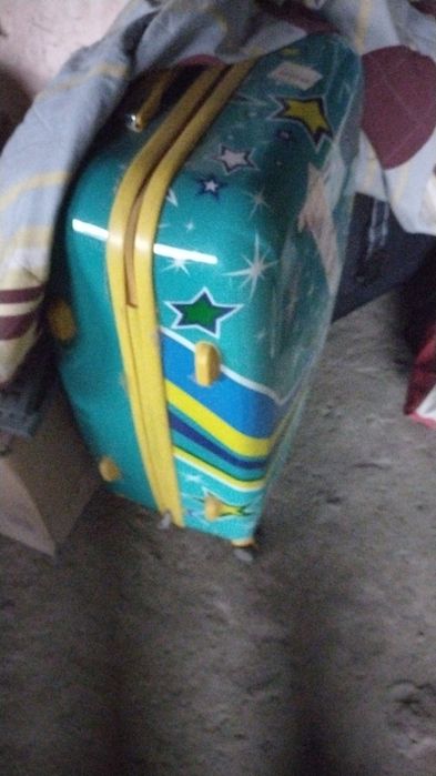 Дорожный чемодан