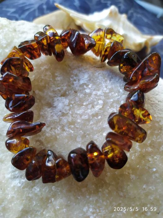 Ръчно изработени гривни от естествен Балтийски Кехлибар