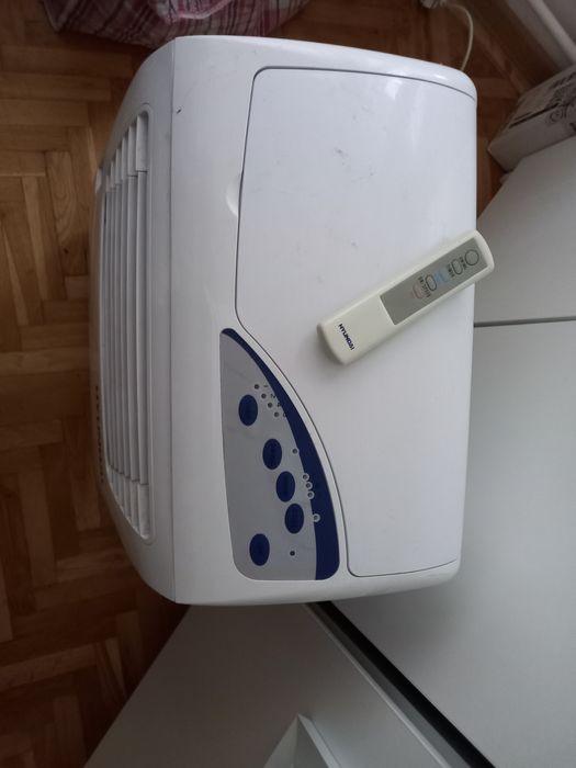 Cooler Hyundai cu telecomandă