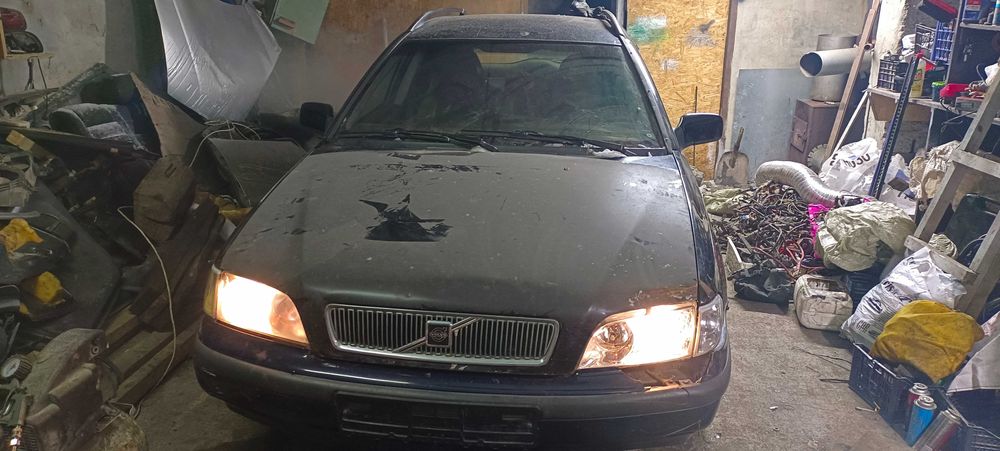 Volvo V40 универсал