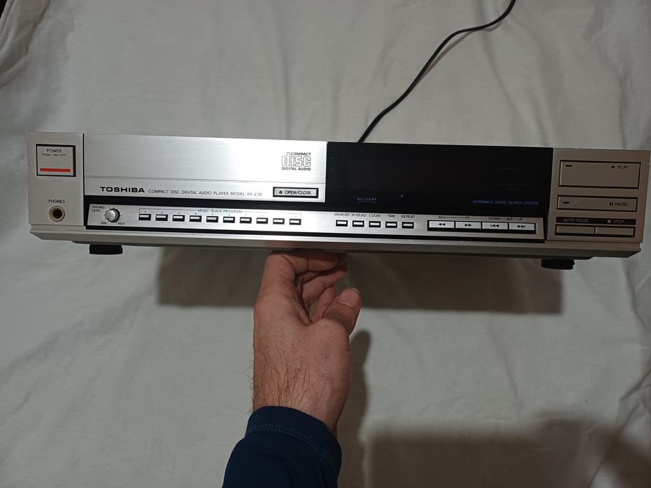 Toshiba xr-z70 (Vintage)