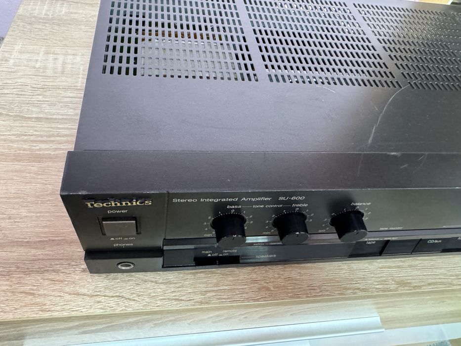 Technics SU-600 стерео усилвател