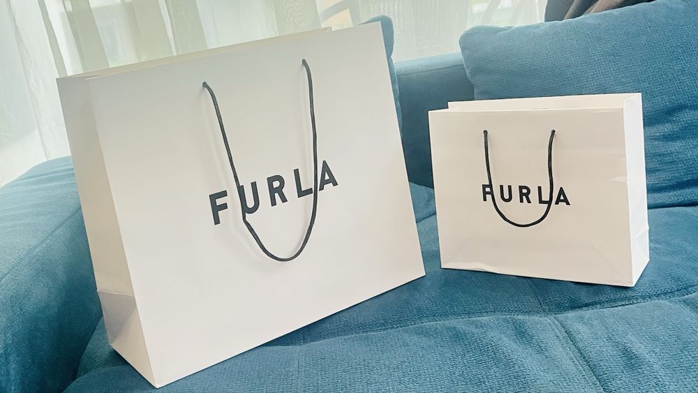Подаръчна хартиена торбичка FURLA. S и L размер.100%оригинал.Налични