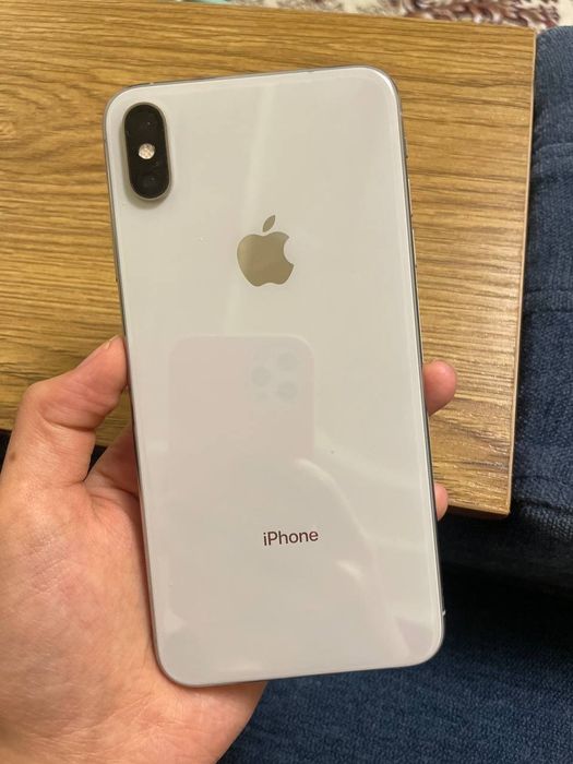 XS  max sotiladi srochna