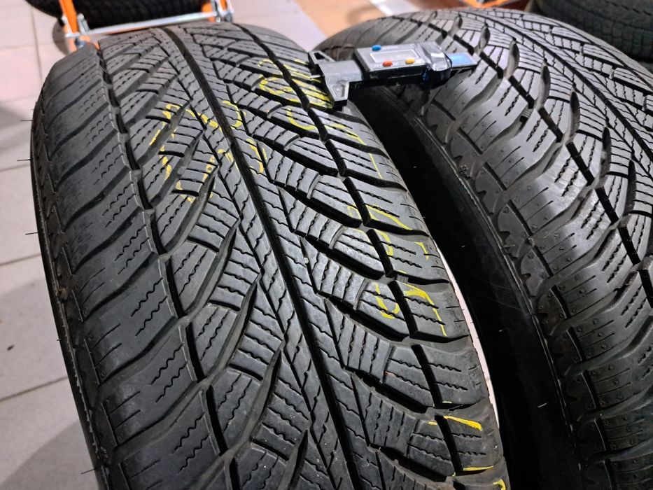 * 2 anvelopa 205/65/16 Goodyear