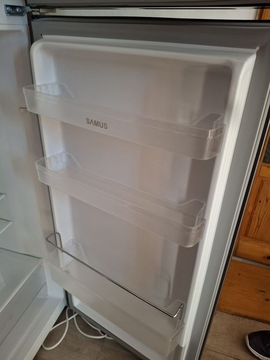 Frigider cu Cogelator Samus Aproape nou