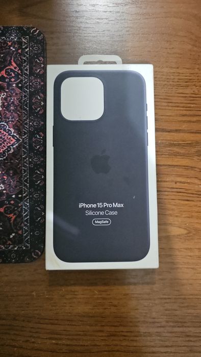 Оригинальный чехол на iphone 15 pro max