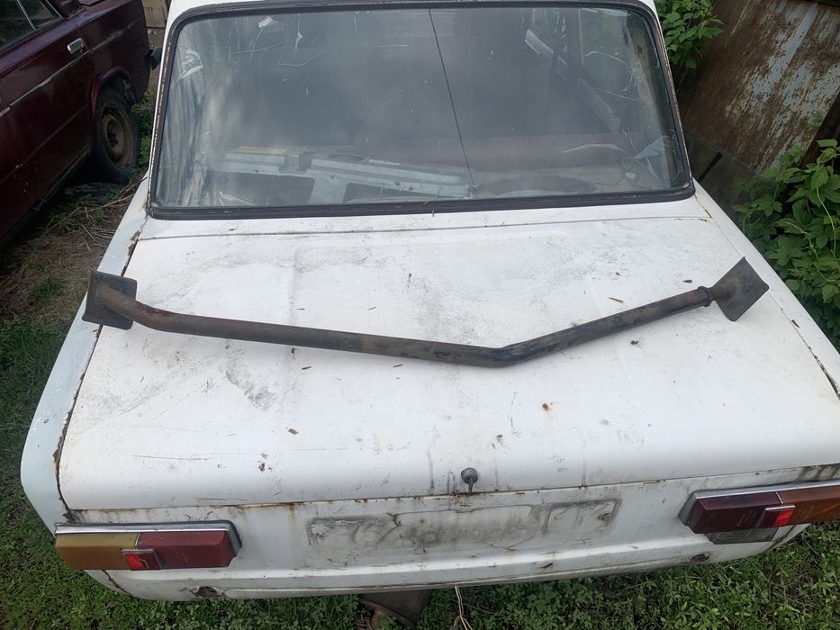 Продам переднюю распорку ваз 2107