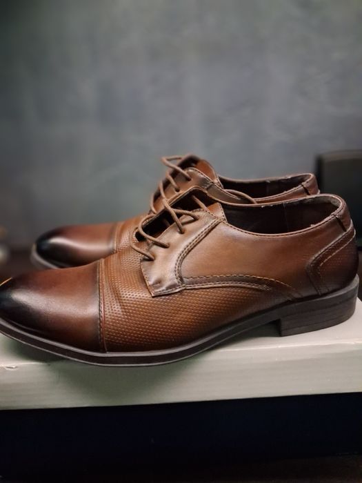 Pantofi eleganți bărbați