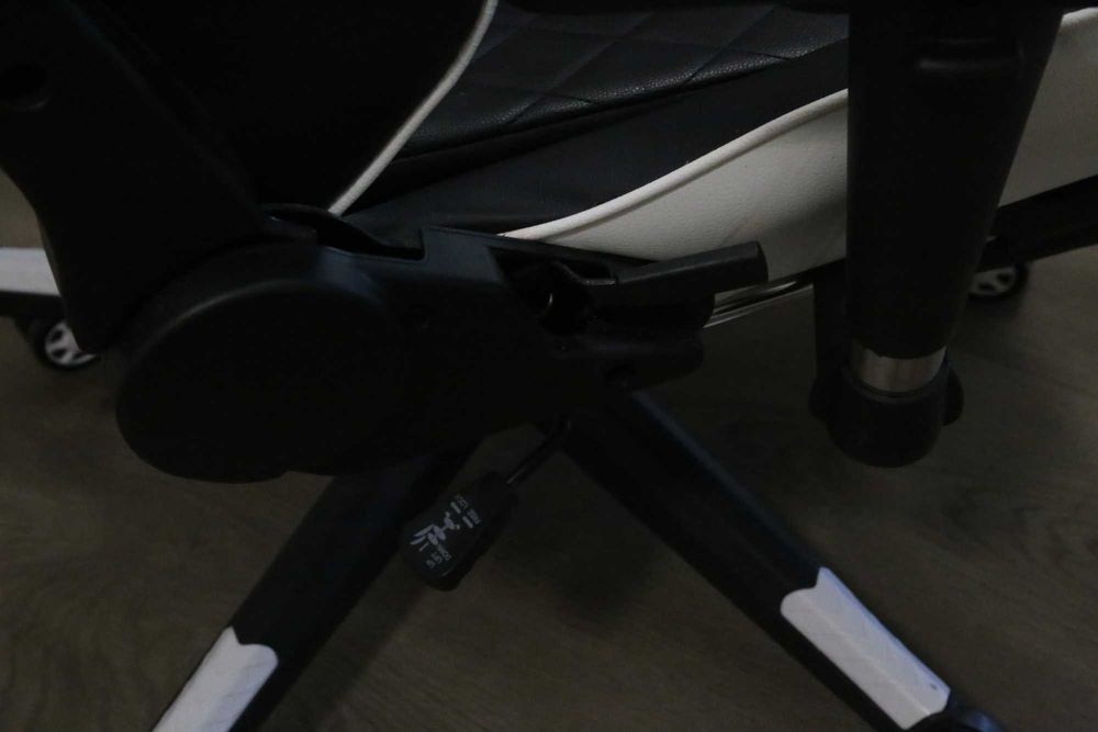 scaun genator gaming