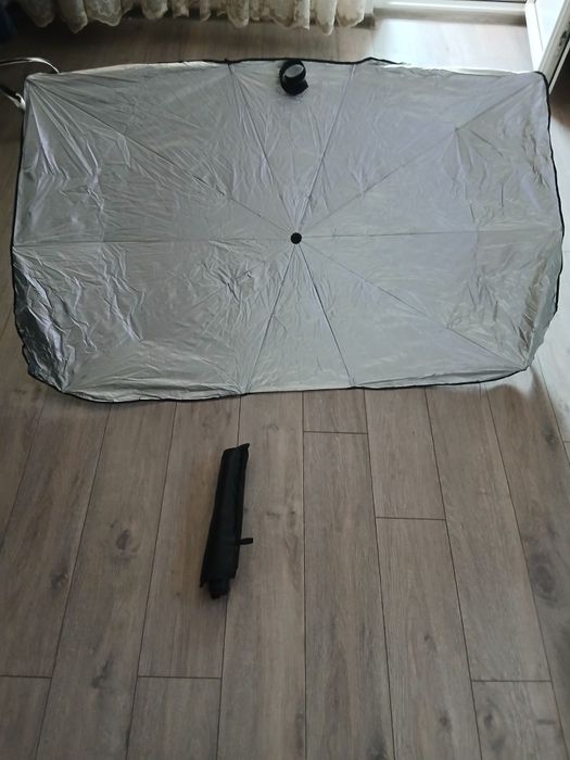 Umbrela parasolar auto