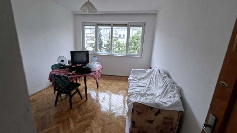 Дава се под наем Двустаен апартамент в Варна, Окръжна болница - 64 кв.м за 420 € - Снимка #1