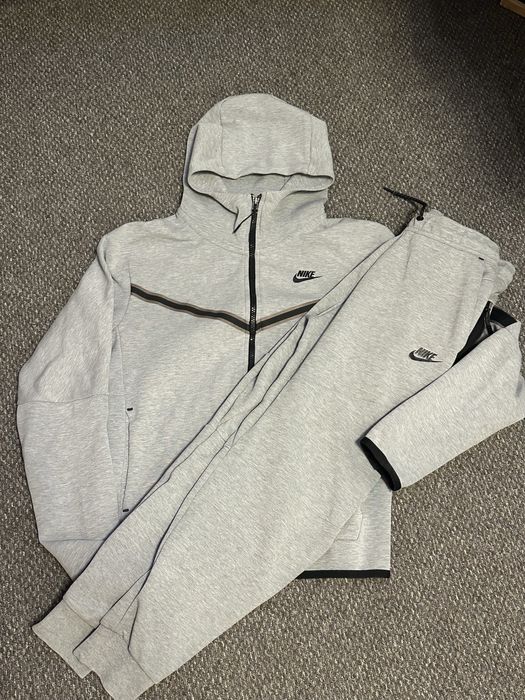 Compleu Set trening Nike Tech fleece hanorac si pantaloni