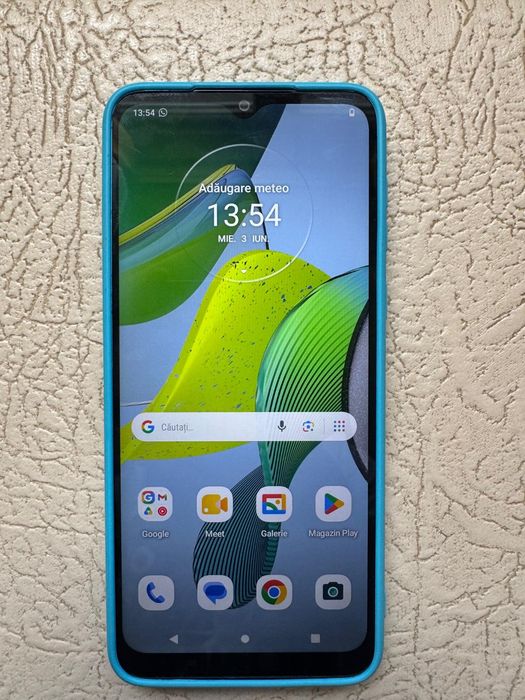 Motorola moto E13.  64GB