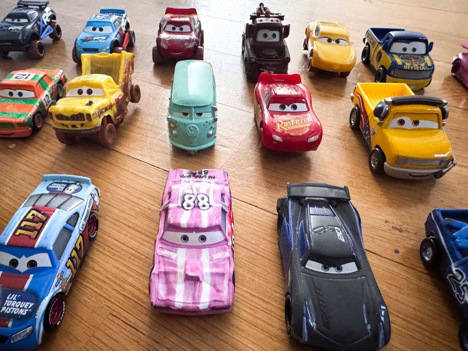 Colecție 24 mașinuțe Disney Pixar Cars Mattel