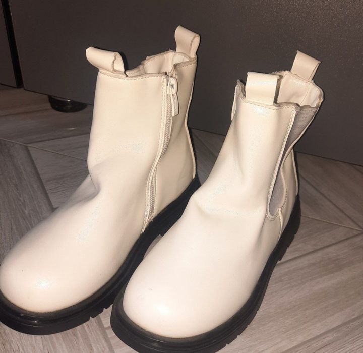 Продам детские сапожки