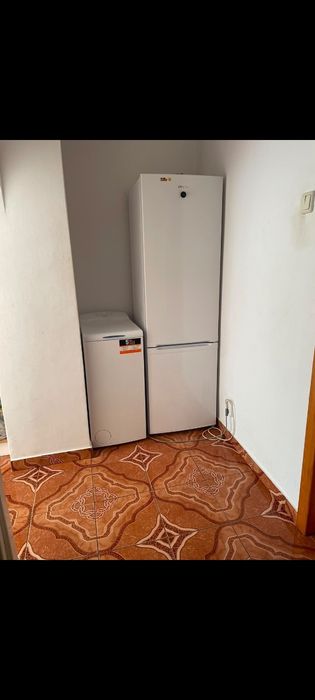 Închiriez garsonieră