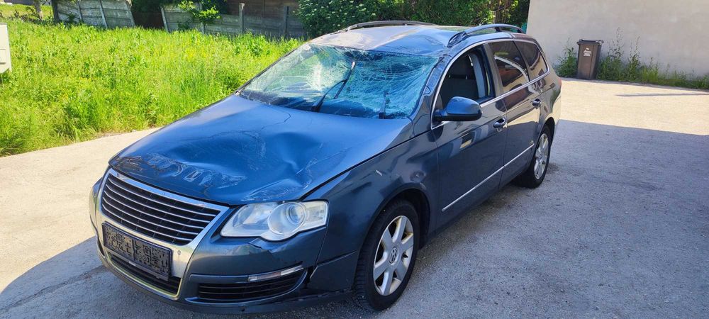 Dezmembrez volkswagen vw passat b6 1.6 TDI 105 cp CAY 5 trepte manual