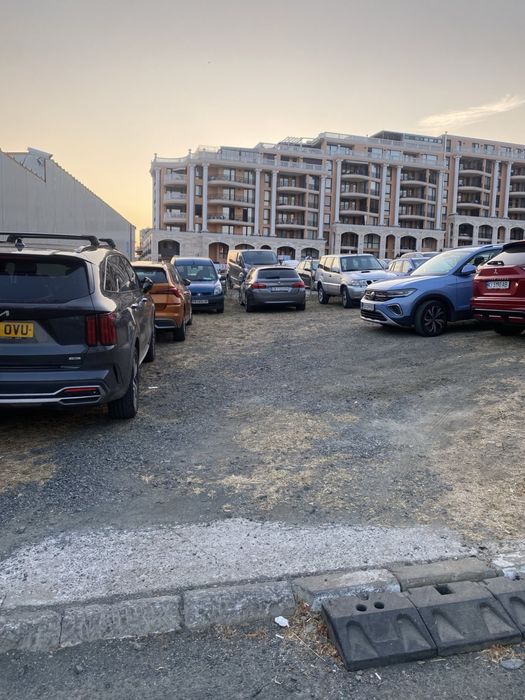 Паркинг под наем Свети Влас над Марина Диневи