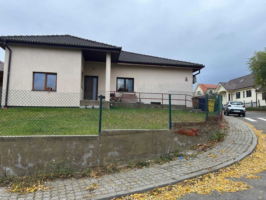 Casa de vanzare in Sura Mica, cartier modern, direct de la proprietar