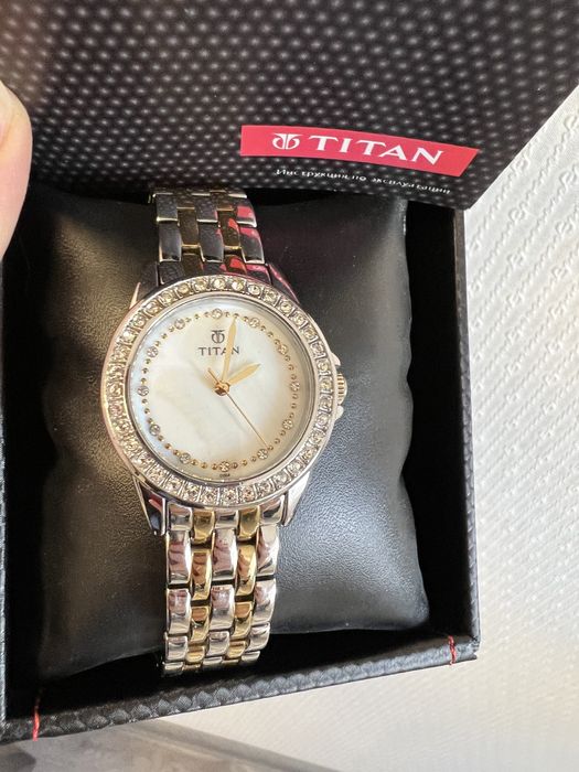 Женские часы б/у