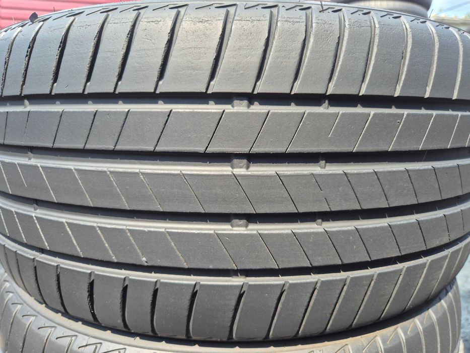 2 Anvelope de VARA - 235/35/19 - BRIDGESTONE - APP NOI - DOT 2022 !