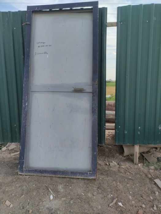 B/u Darvozalar sotiladi 2.4m X 2.4m. 7-mikr.tarafda