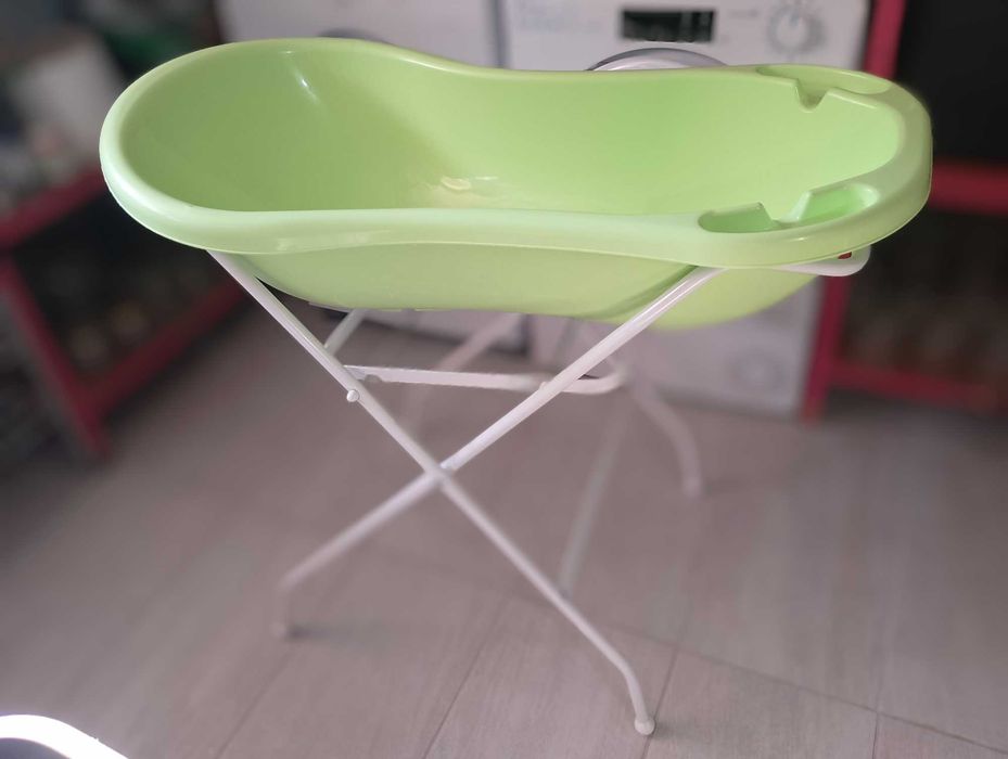 Бебешка вана със стойка