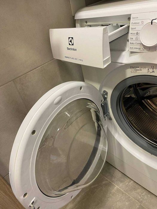Пералня ELECTROLUX PerfectCare 600