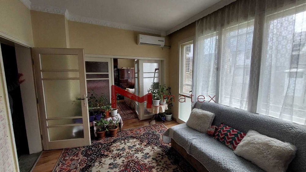 Продава се Етаж от къща в Варна, Трошево - 150 кв.м за 1467 €/кв.м - Снимка #2