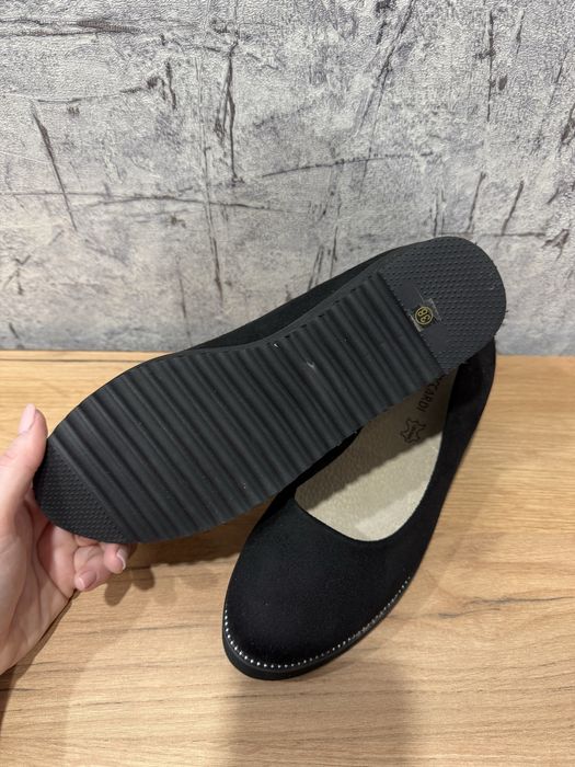 Продам женские туфли