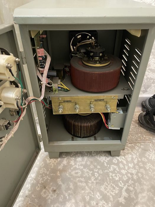 Стабилизатор напряжение Mateus 5000